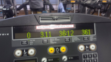 Leigh: A rainy day 5k on the treadmill