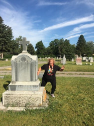 Carrie: To the Cemetery and back seemed like the perfect course for the Striding Dead 5K (3.12 miles).