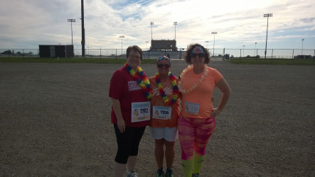 Susann: "Tina, Angie, Susie getting into the spirit before the race."